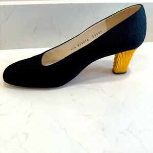 Stunning ! Vintage Rare  Bruno Black Heels